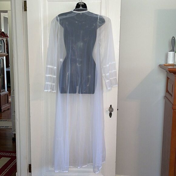 Vtg Frederick’s of Hollywood sheer white open front robe - Picture 7 of 10